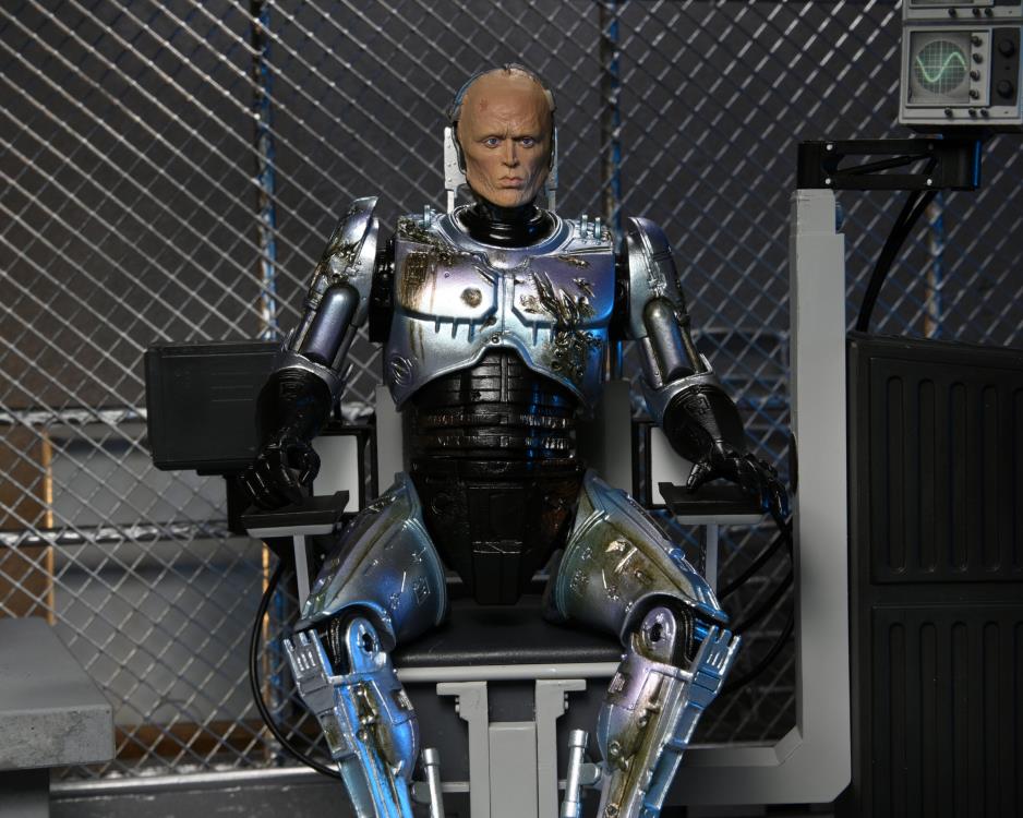RoboCop Ultimate Battle Damaged RoboCop with Chair Figura Neca