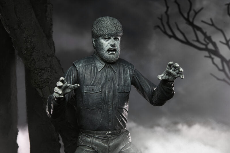 Universal Monsters Ultimate The Wolf Man (Black & White) Figura Neca