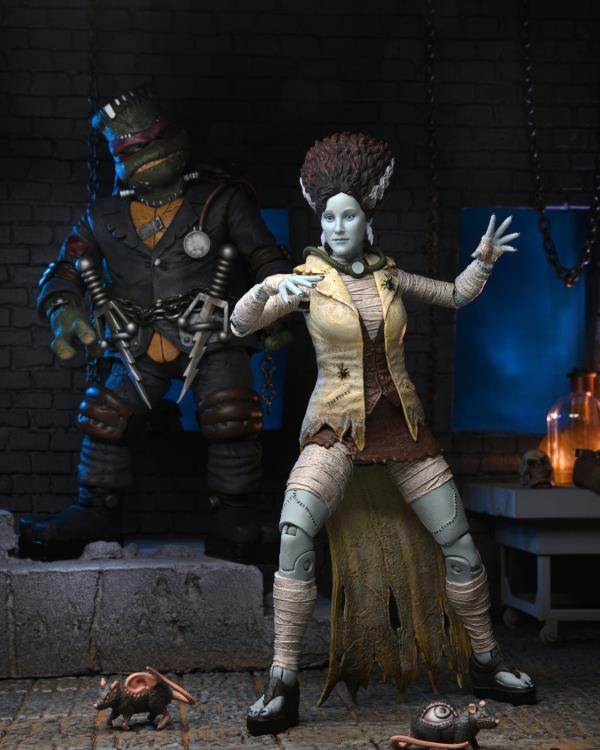 Universal Monsters x TMNT Ultimate April O'Neil as The Bride Of Frankenstein Neca