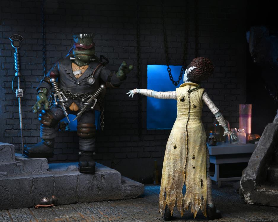 Universal Monsters x TMNT Ultimate April O'Neil as The Bride Of Frankenstein Neca