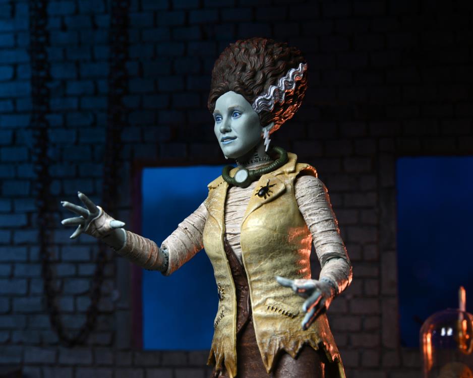 Universal Monsters x TMNT Ultimate April O'Neil as The Bride Of Frankenstein Neca