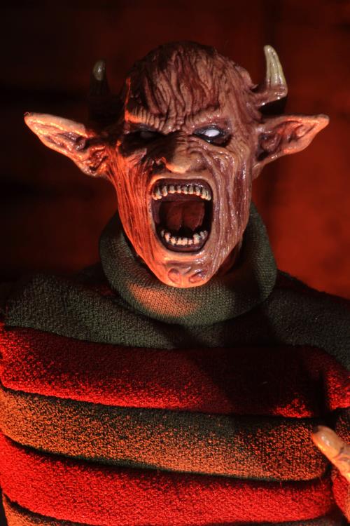 Wes Craven's New Nightmare Clothed Freddy Krueger Figura Neca