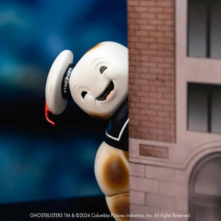 Ghostbusters Nano Scene Hollywood Rides Stay Puft Marshmallow Man with Nano Ecto-1