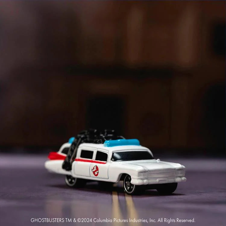Ghostbusters Nano Scene Hollywood Rides Stay Puft Marshmallow Man with Nano Ecto-1