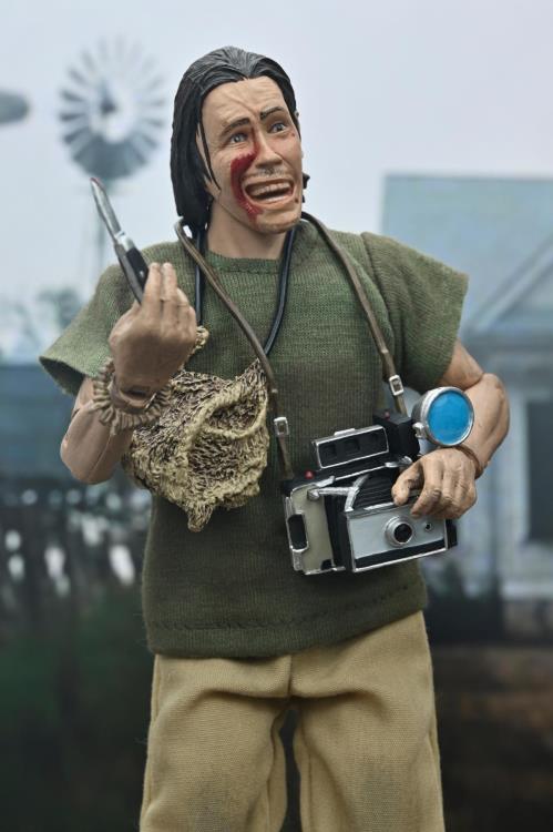 The Texas Chainsaw Massacre 50th Anniversary Hitchhiker Figura Acción Retro (Ropa de Tela)