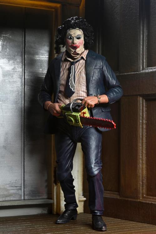 The Texas Chainsaw Massacre Ultimate 50th Anniversary Leatherface (Pretty Woman) Figura de Acción