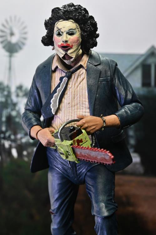 The Texas Chainsaw Massacre Ultimate 50th Anniversary Leatherface (Pretty Woman) Figura de Acción