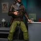 MacReady con pistola en mano