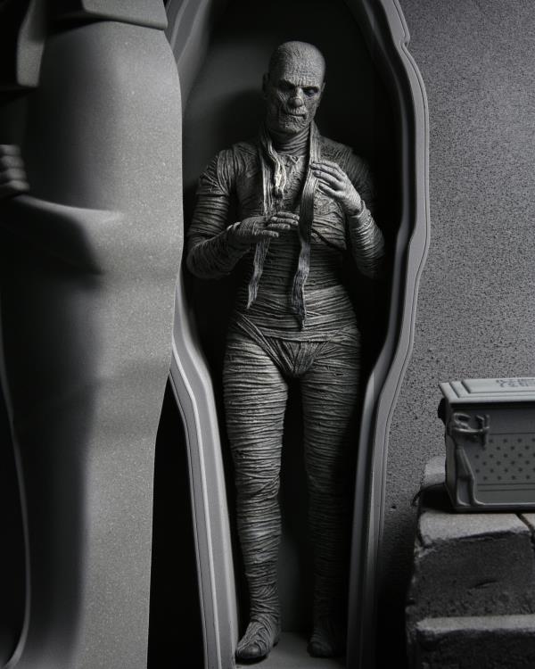 Universal Monsters Ultimate Mummy (Black & White) Figura Neca