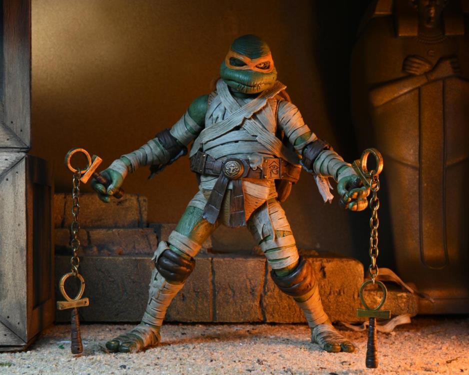 Universal Monsters x Teenage Mutant Ninja Turtles Ultimate Michelangelo as The Mummy Figura Neca