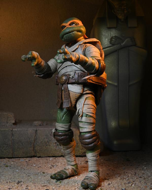 Universal Monsters x Teenage Mutant Ninja Turtles Ultimate Michelangelo as The Mummy Figura Neca