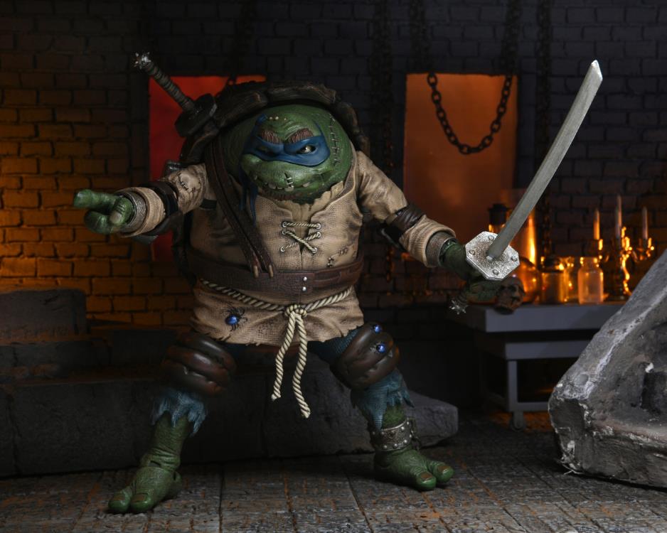 Universal Monsters x Teenage Mutant Ninja Turtles Ultimate Leonardo as The Hunchback Figura Neca