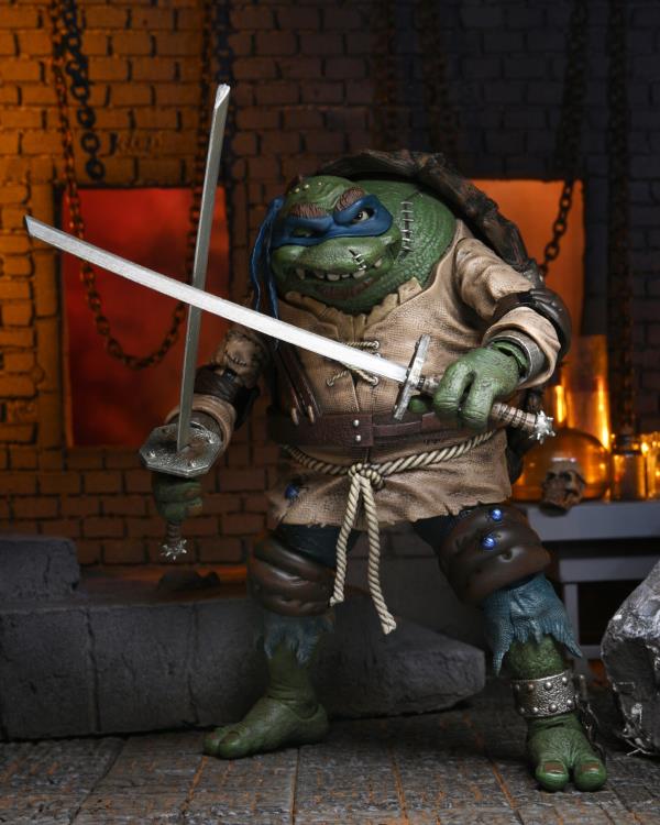 Universal Monsters x Teenage Mutant Ninja Turtles Ultimate Leonardo as The Hunchback Figura Neca