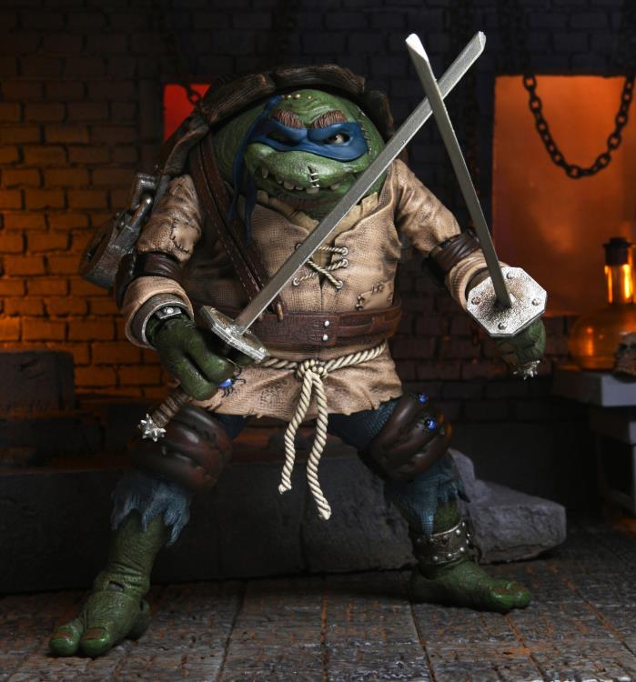 Universal Monsters x Teenage Mutant Ninja Turtles Ultimate Leonardo as The Hunchback Figura Neca